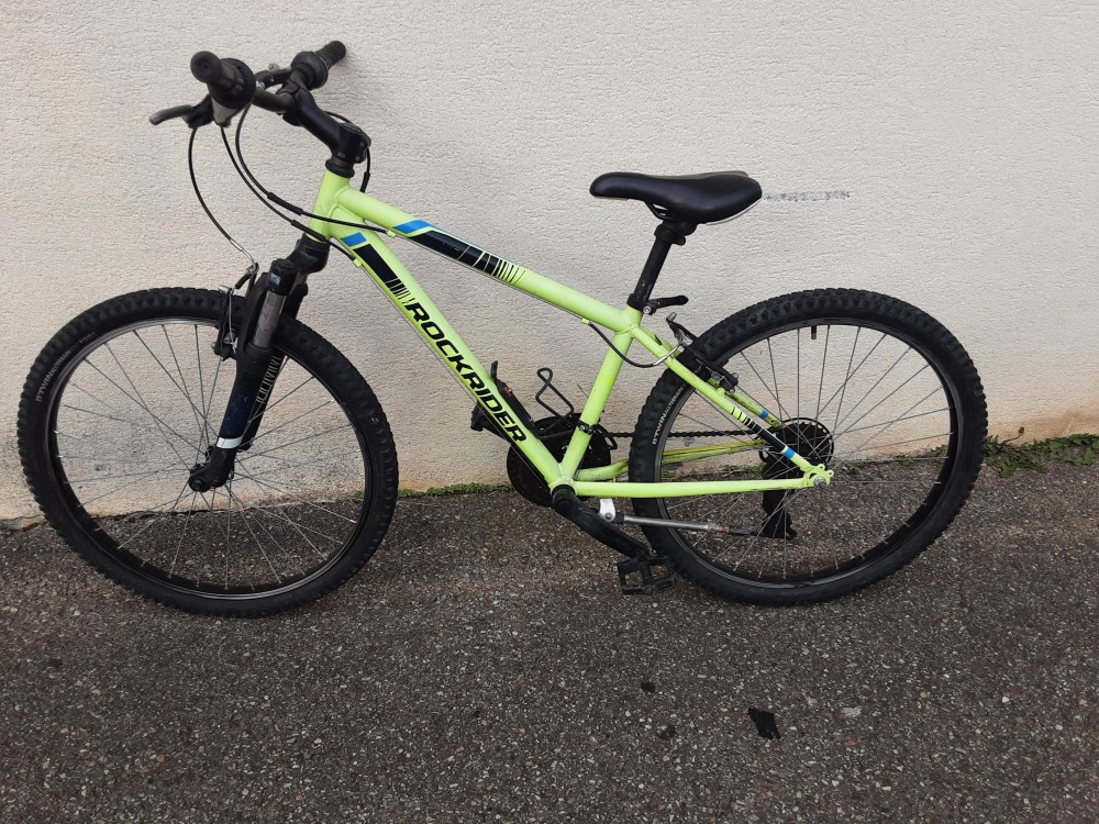 VTT ROCKRIDER JAUNE ET NOIR 24 POUCES