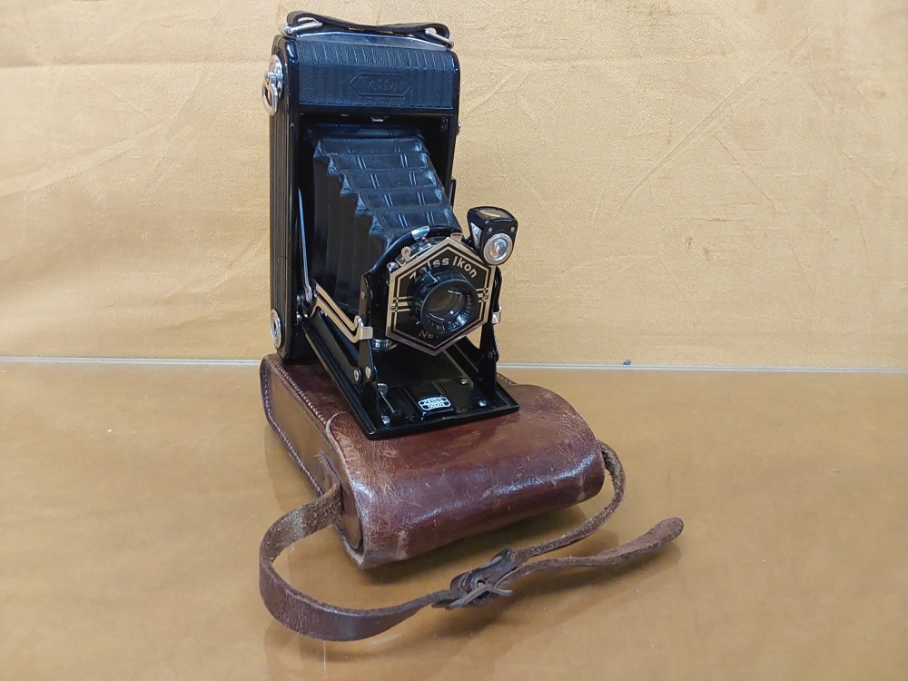 APPAREIL PHOTO A SOUFFLE ZEISS IKON AVEC ETUI CUIR