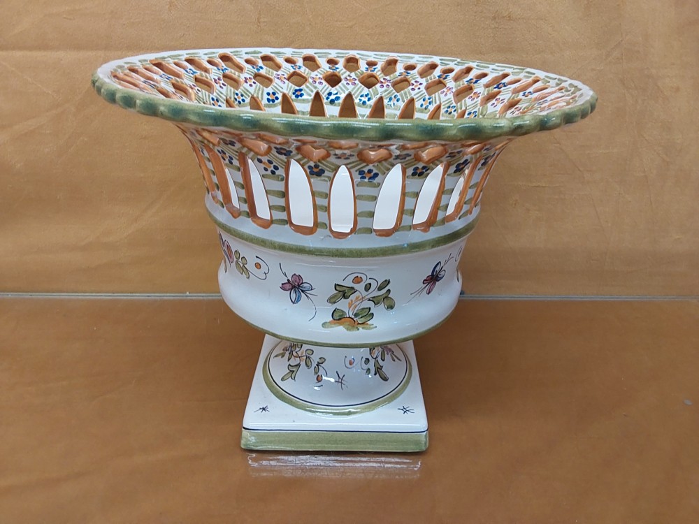 COUPE A FRUITS AJOUREE SUR PIED STYLE MOUSTIER