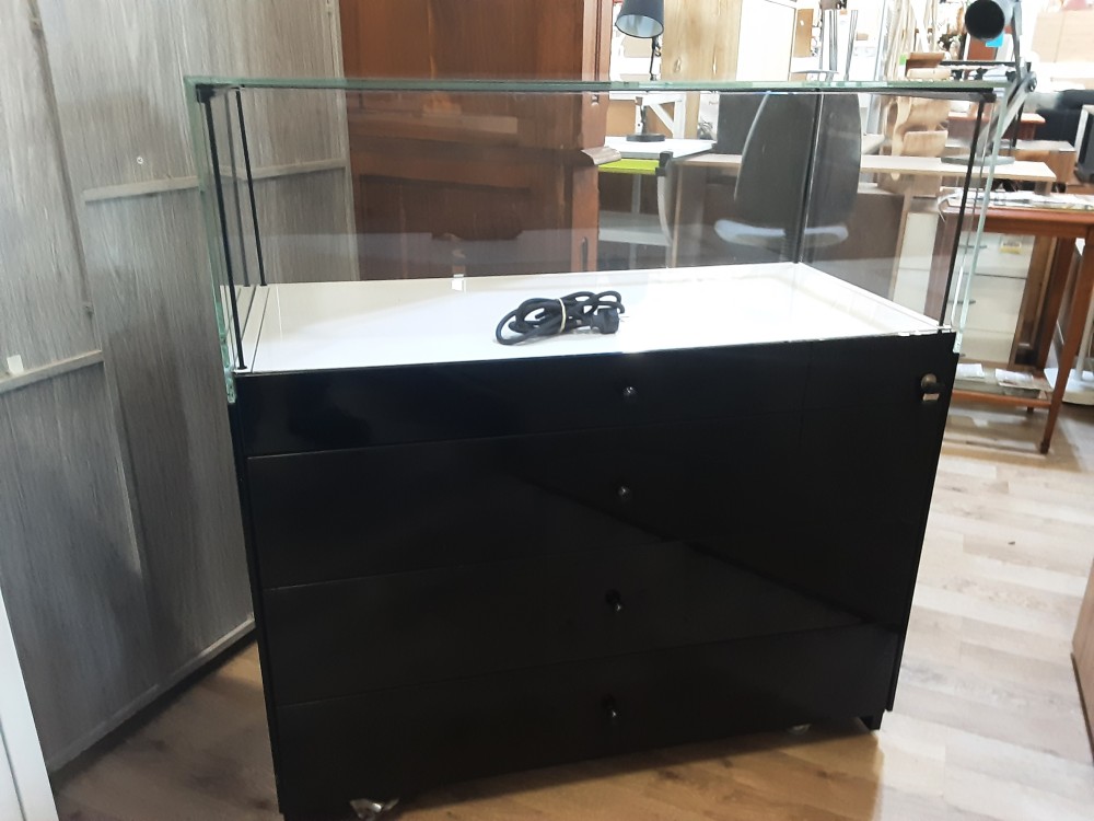 Vitrine Ice Watch 4 Tiroirs Lumineuses  Sur Roues