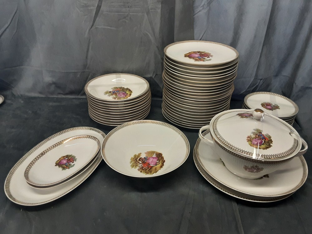 Service De Table Porcelaine De Bavaria Bordure Dorée