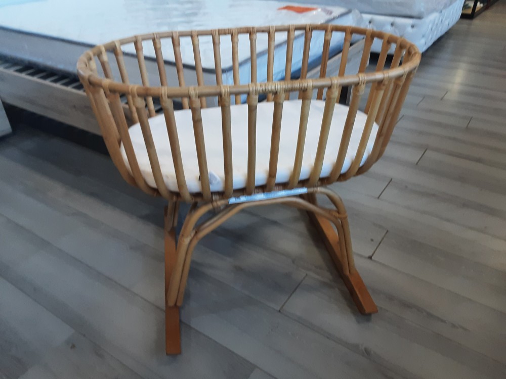 BERCEAU A BASCULE EN  ROTIN CHILDHOME