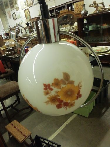 SUSPENSION OPALINE MONTÉ ET BAISSE 
