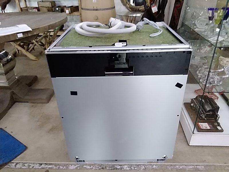 LAVE VAISSELLE SIEMENS TYPE SNGSZX06C5 ACHETÉ 1200€ EN FÉVRIER 2025