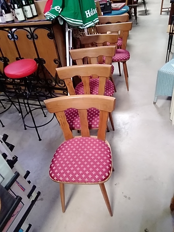 LOT DE 6 CHAISES DE BISTROT AVEC ASSISES TISSU ROUGE 