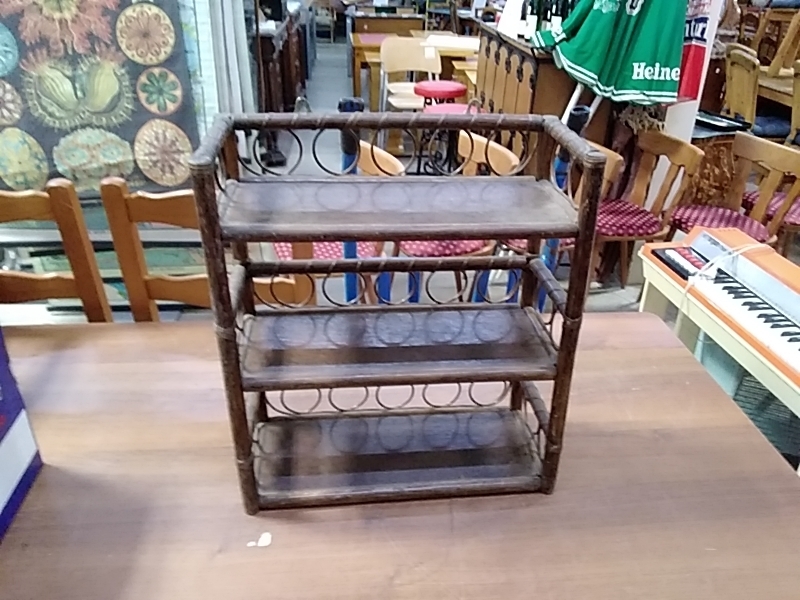 ÉTAGÈRE ANCIENNE ROTIN