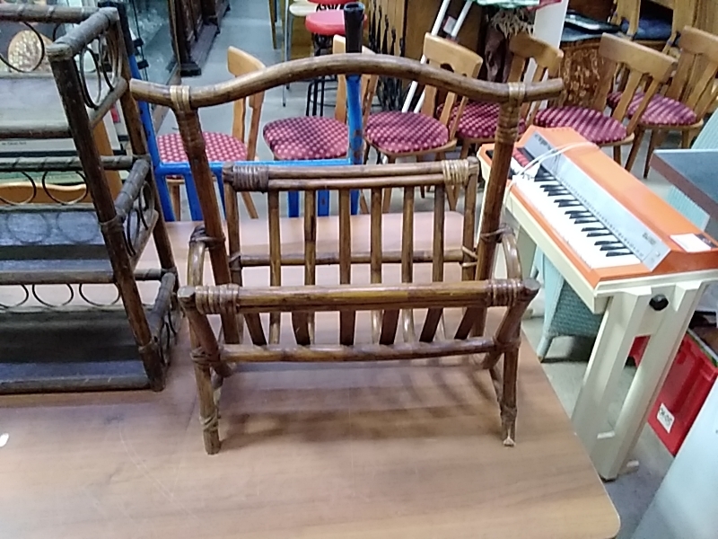 PORTE REVUE ANCIEN ROTIN 