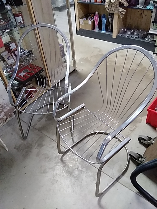 PAIRE DE CHAISES VINTAGE STYLE GASTONE RINALDI