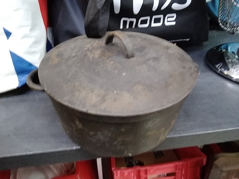 POÊLE FONTE ANCIENNE 