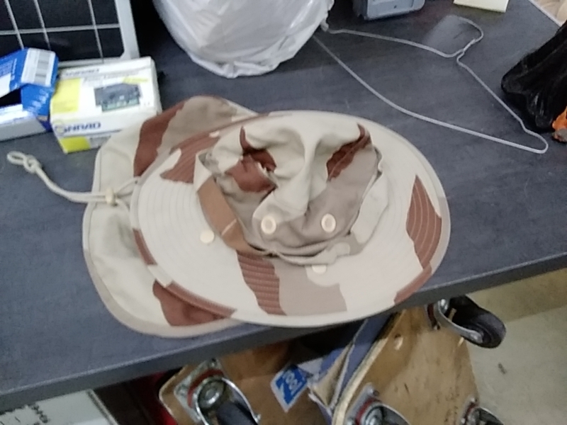 CHAPEAU PROTÈGE NUQUE 