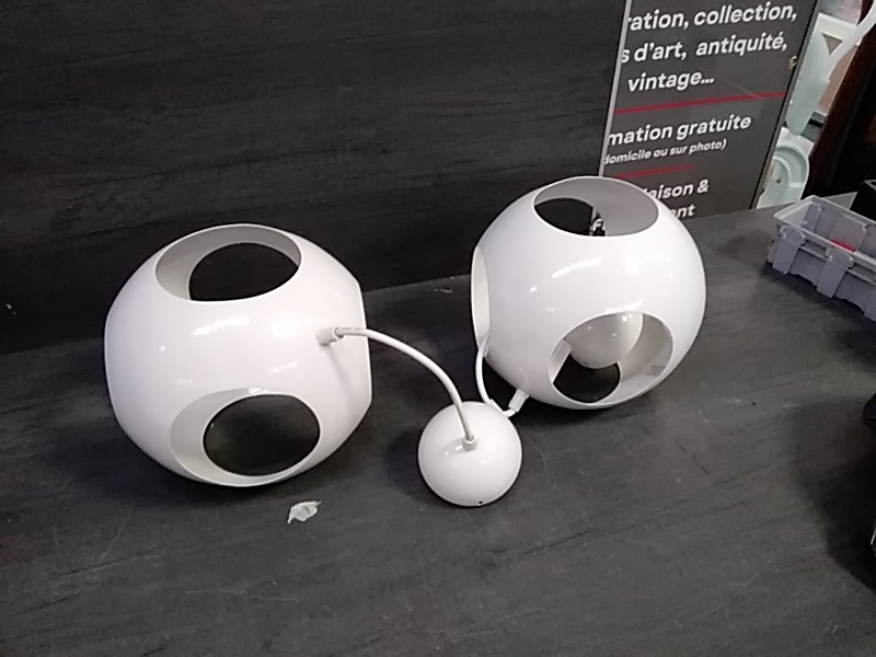 LAMPE METAL DESIGN BLANCHE 