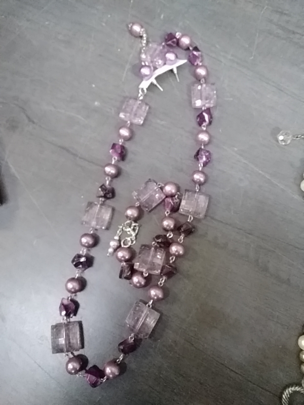 PARURE COLLIER BRACELET ET BOUCLE D’OREILLE 