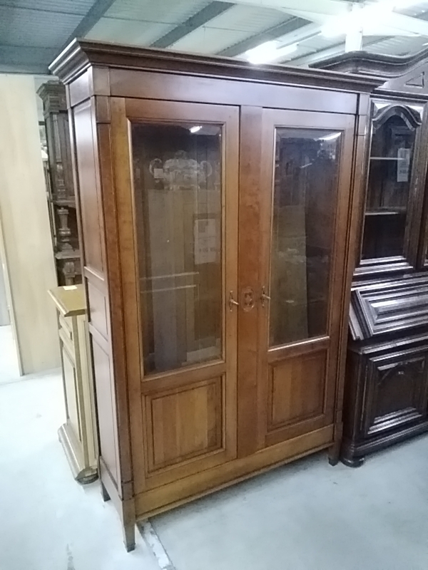 VITRINE LOUIS PHILIPPE MERISIER DANS L’ÉTAT 