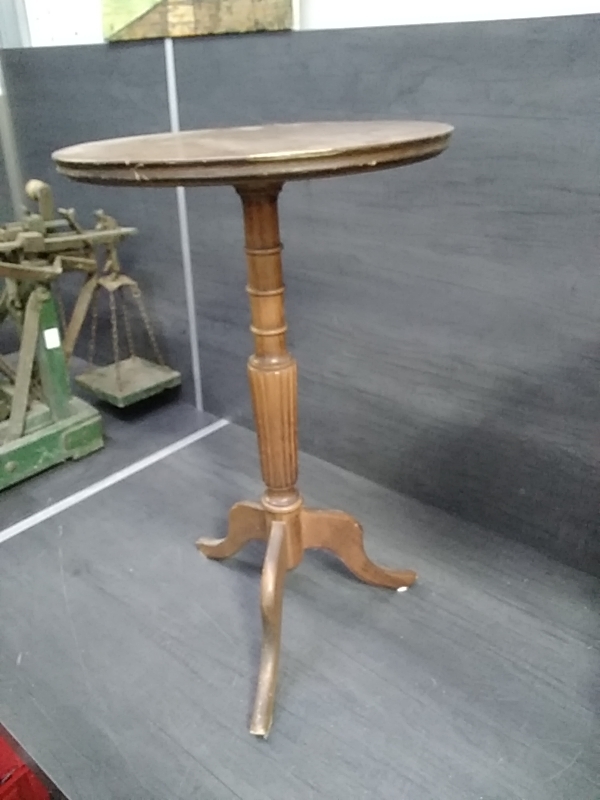 PORTE PLANTE ANCIEN 