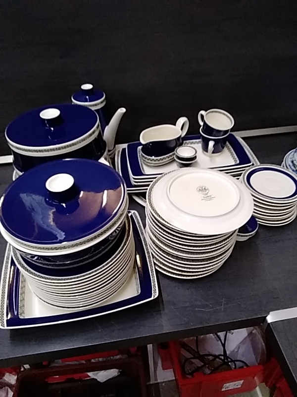 SERVICE DE TABLE VB ’SAPHIR’ DANS L’ETAT 50 PCS