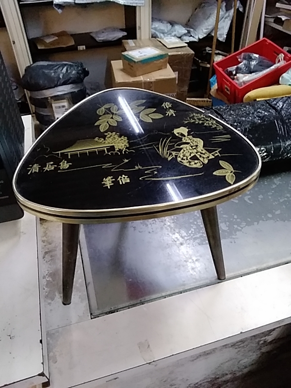 TRIPODE VINTAGE CHINOIS