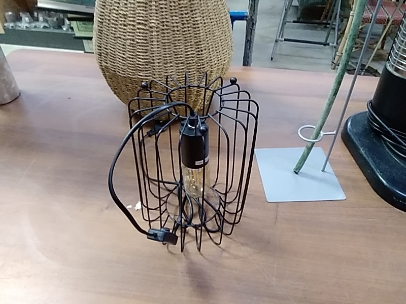 LAMPE METAL 1 FEU