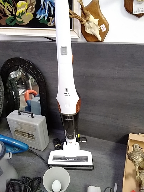 ASPIRATEUR RECHARGEABLE 18V LITHIUM