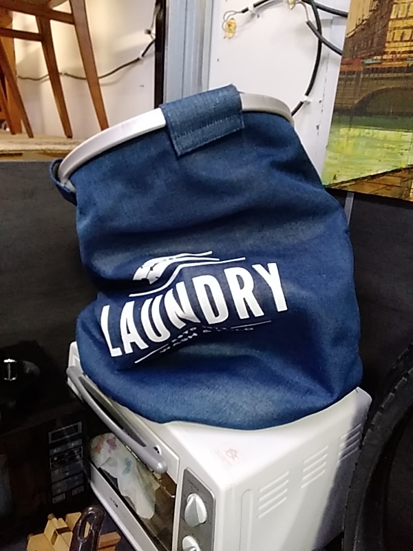 PANIER A LINGE LAUNDRY