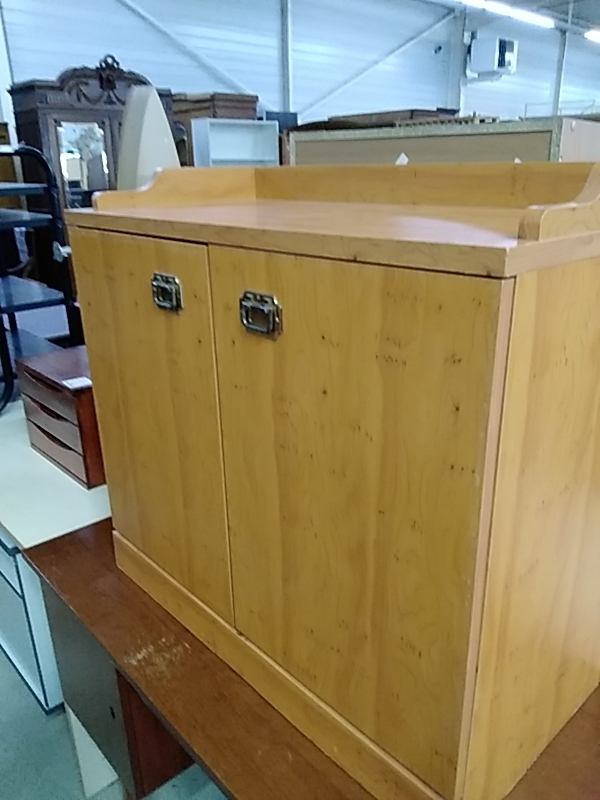 PETIT MEUBLE 2 PORTES