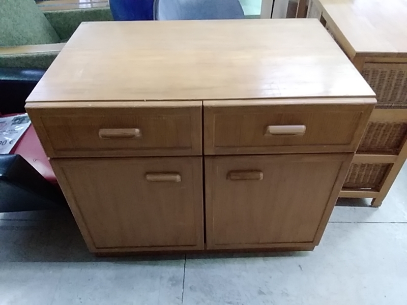 COMMODE 2TIROIRS 2PORTES BOIS CLAIR 