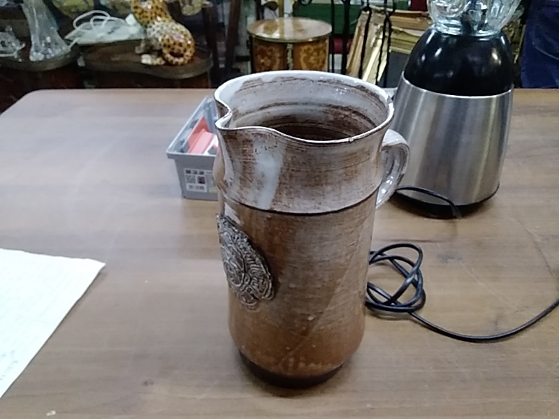 CRUCHE GRES DANS L’ÉTAT 