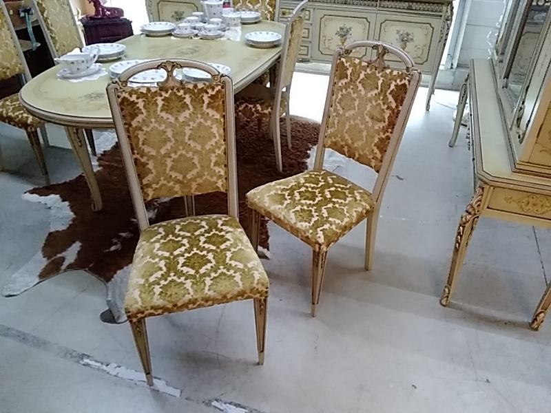 LOT DE 6 CHAISES ANCIENNES STYLE ITALIEN 
