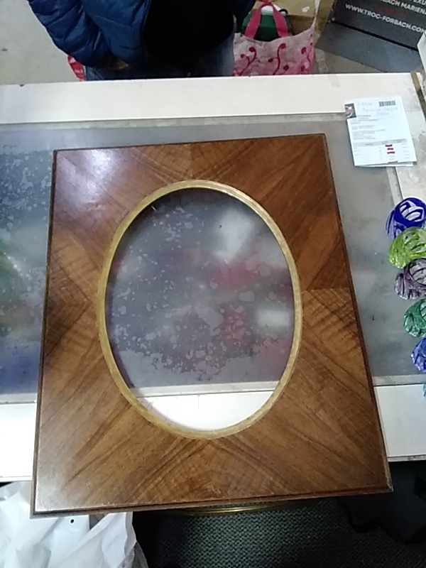 CADRE BOIS ANCIEN DANS L’ÉTAT 48 X 58CM