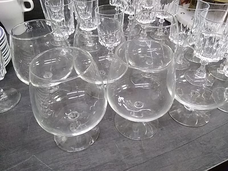 LOT DE 6 VERRES À COGNAC 