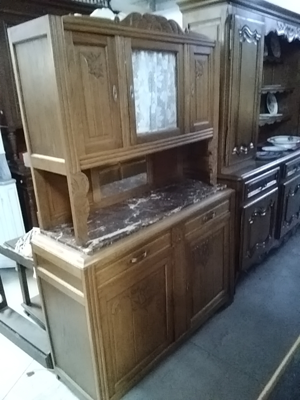 BUFFET DE CUISINE 2 CORPS MARBRE DANS L’ETAT 