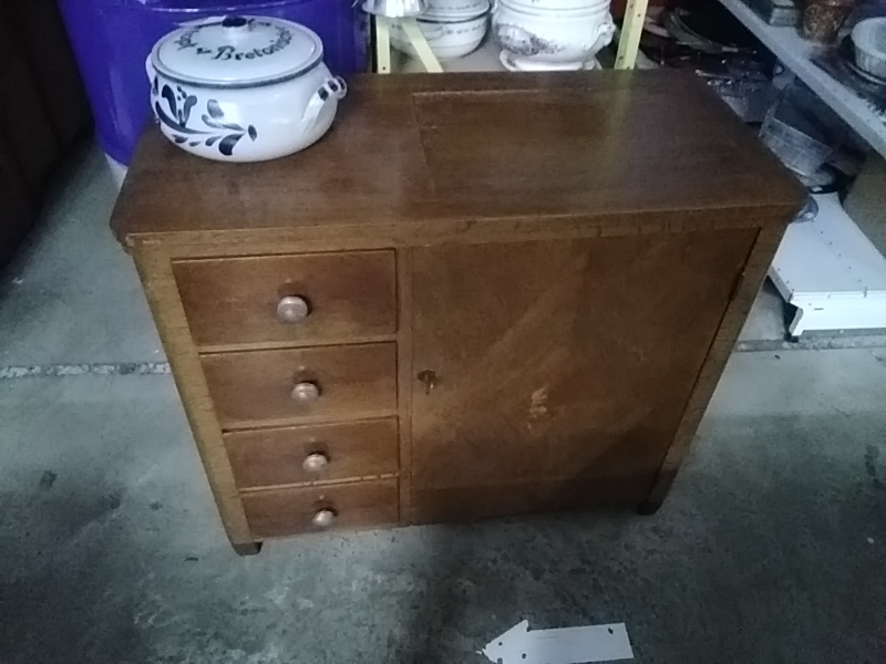 MEUBLE DE MACHINE À COUDRE SEUL 