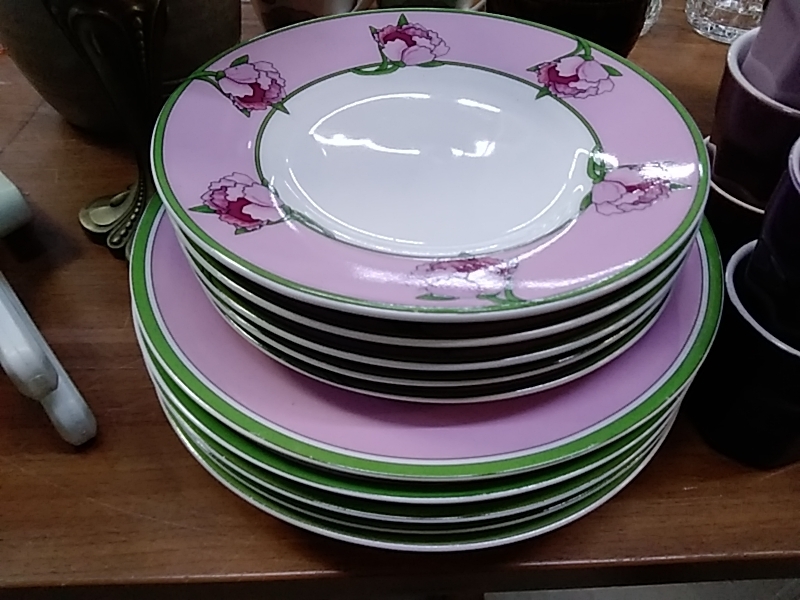 LOT ASSIETTES ROSE