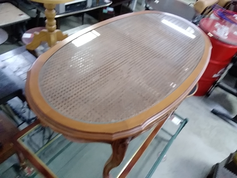 TABLE BASSE OVALE MERISIER CANAGE VERRE 