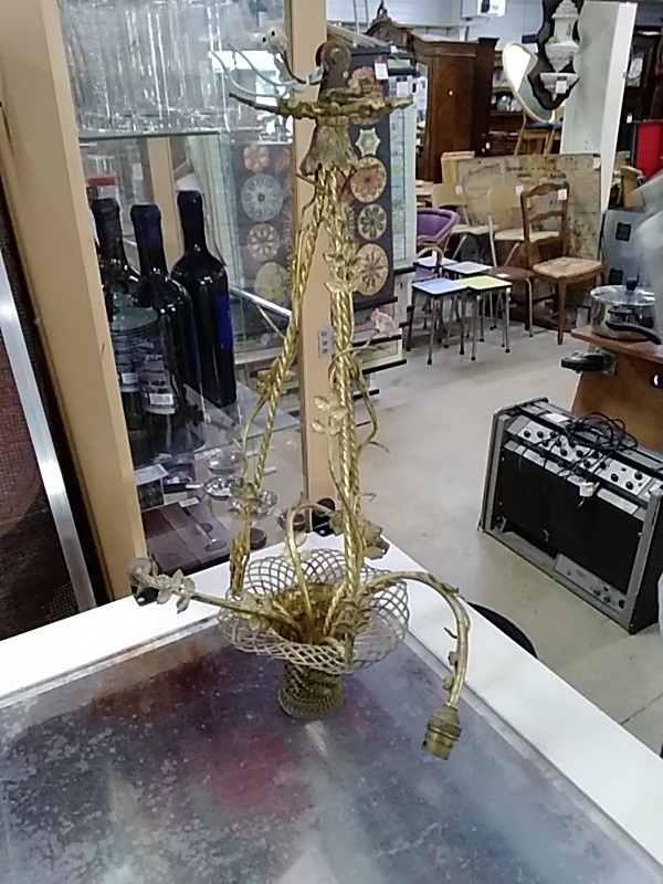LAMPE PANIER ANCIEN DANS L’ETAT 