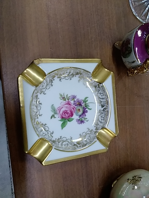 CENDRIER PORCELAINE KPM