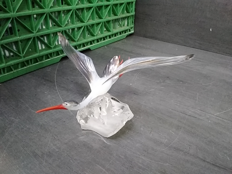 CIGOGNE VERRE  SUR SOCLE CRISTAL 