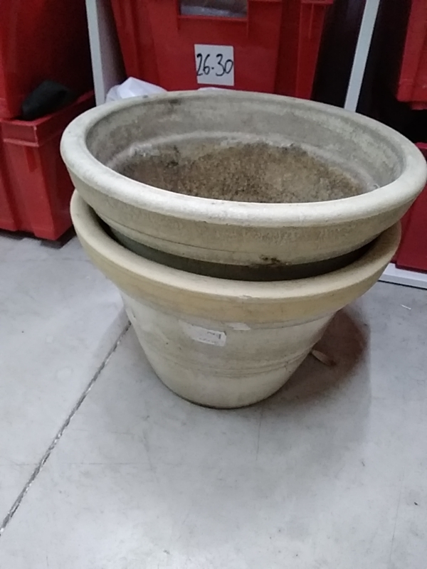 POT EN TERRE CUITE 