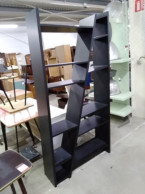 ÉTAGÈRE DESIGN NOIRE 