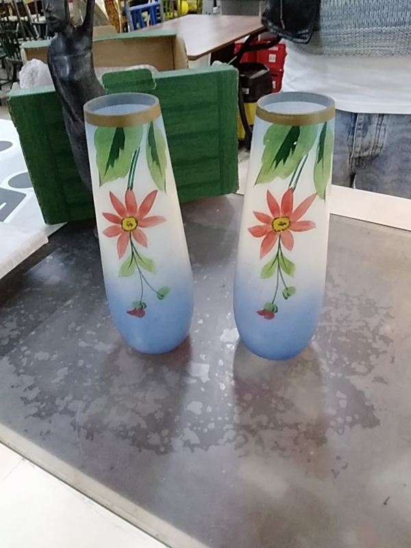 PAIRE DE VASES EN VERRE ANCIENS SIGNÉES 1920