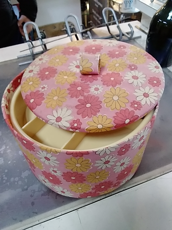 BOITE A COUTURE VINTAGE 