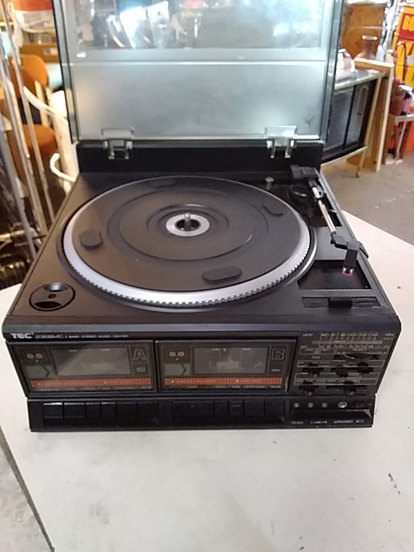 CHAISE HIFI K7 RADIO DISQUE 