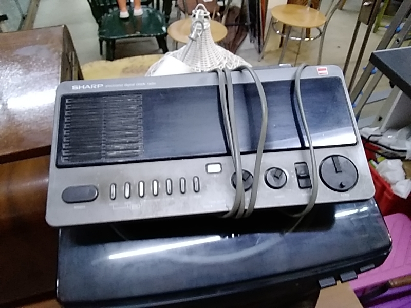 RADIO RÉVEIL SHARP 