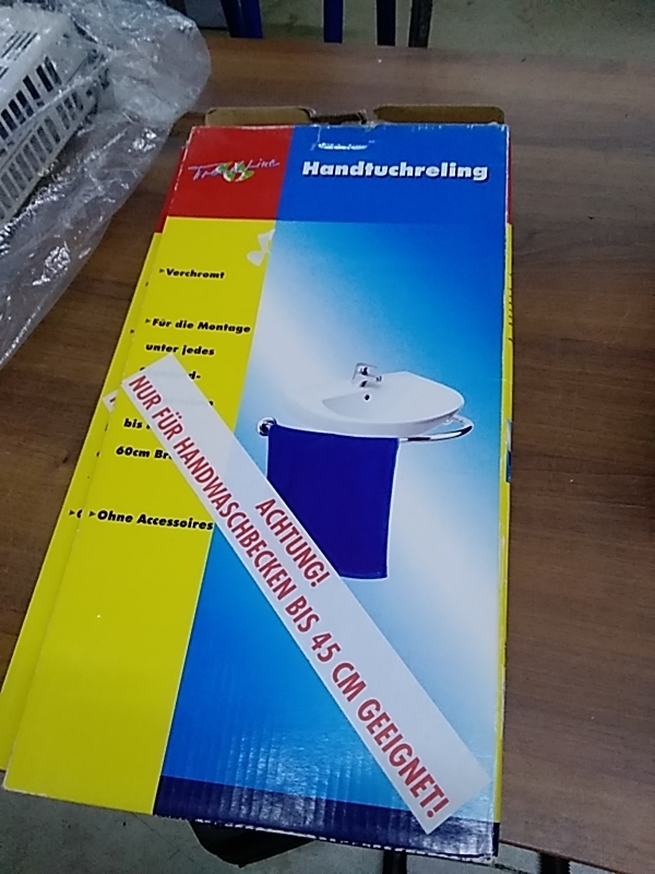 PORTE SERVIETTE ARRONDI POUR LAVABO 