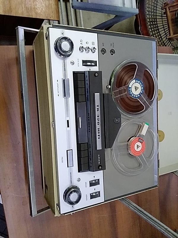 MAGNÉTOPHONE À BANDE GRUNDIG TK320