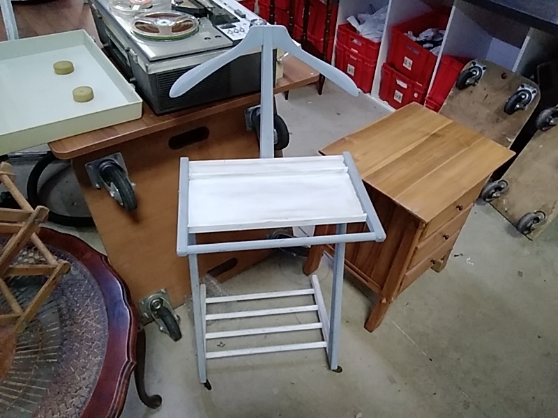 CHEVALET SUR ROULETTES 