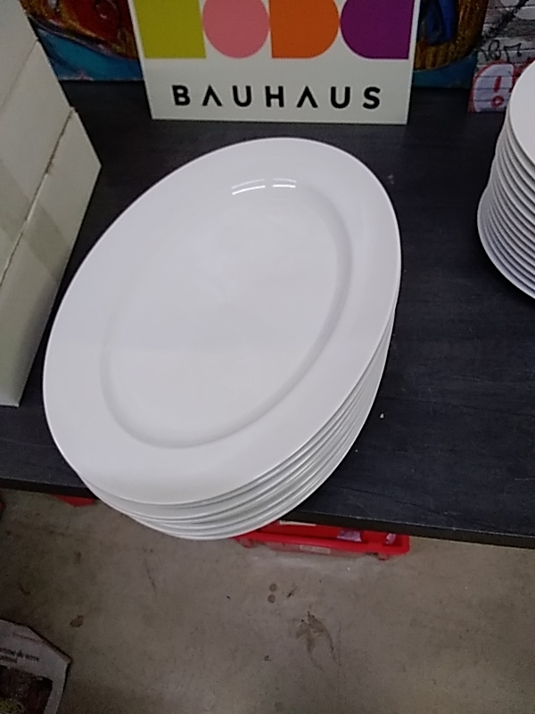 PLAT OVALE NEUF BLANC 