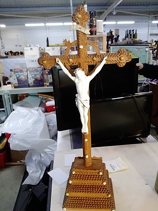 CRUCIFIX BOIS FIN 19ÈME 