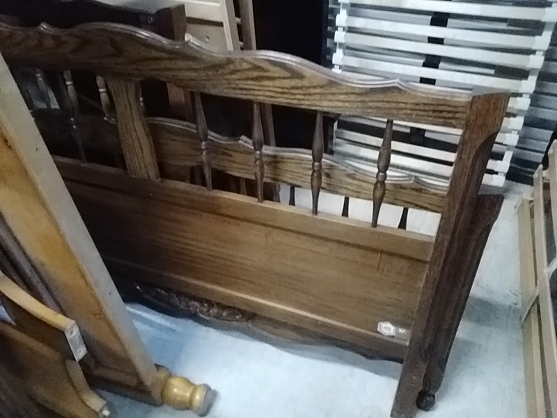 LIT 240 X 290 CHÊNE A BARREAUX 