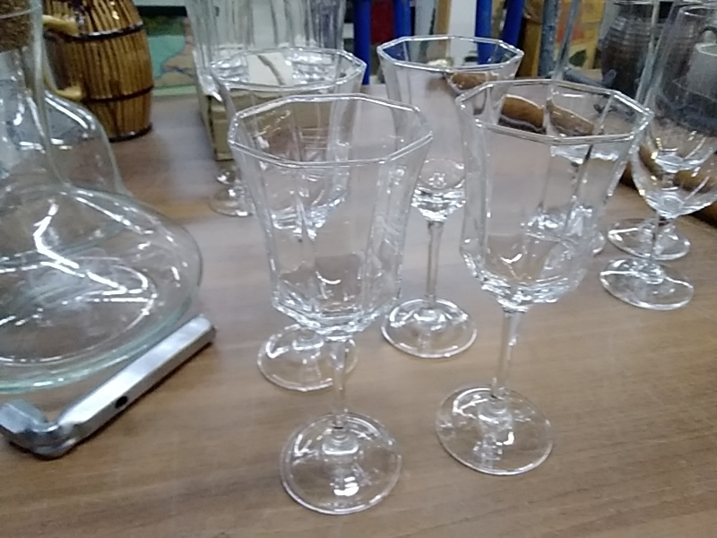 LOT DE 4 VERRES 