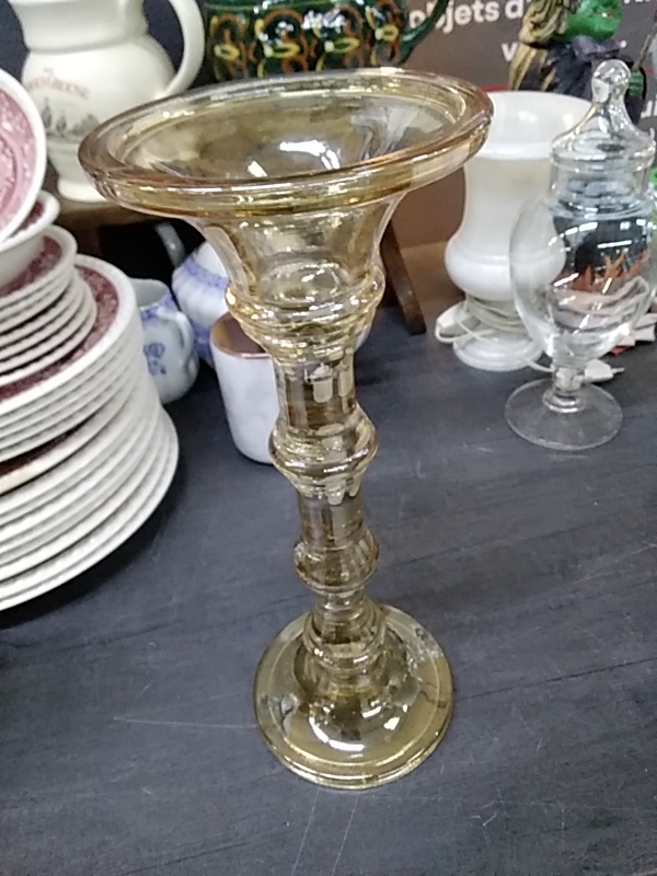 BOUGEOIR EN VERRE HT 30 CM